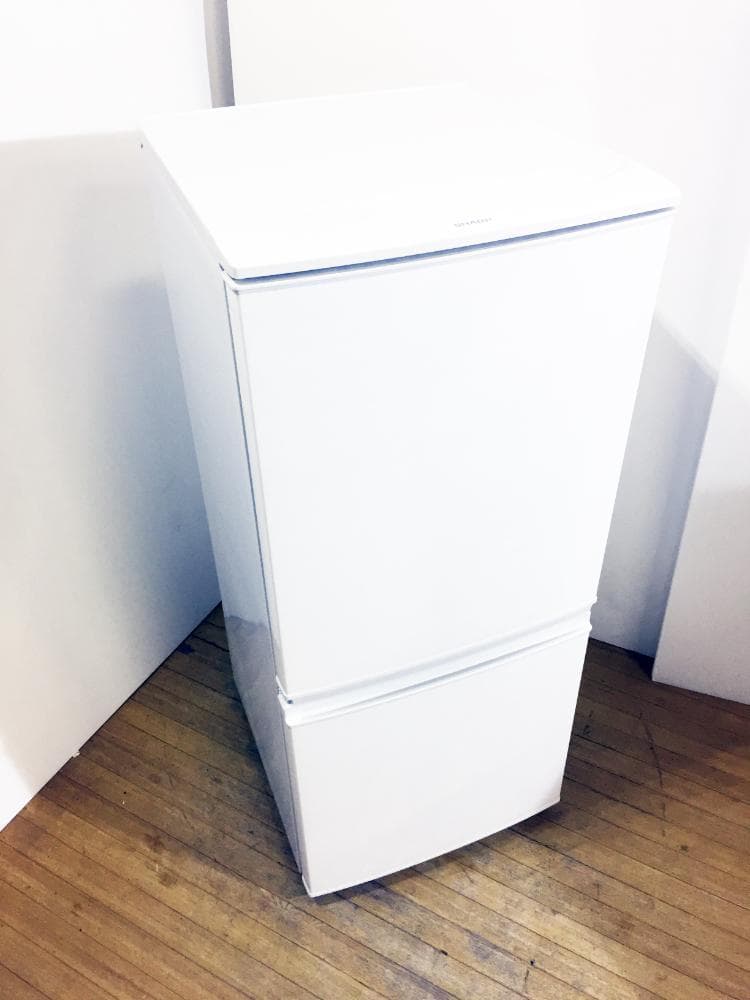 30日迄！SHARP 137L 冷蔵庫【SJ-D14C-W】