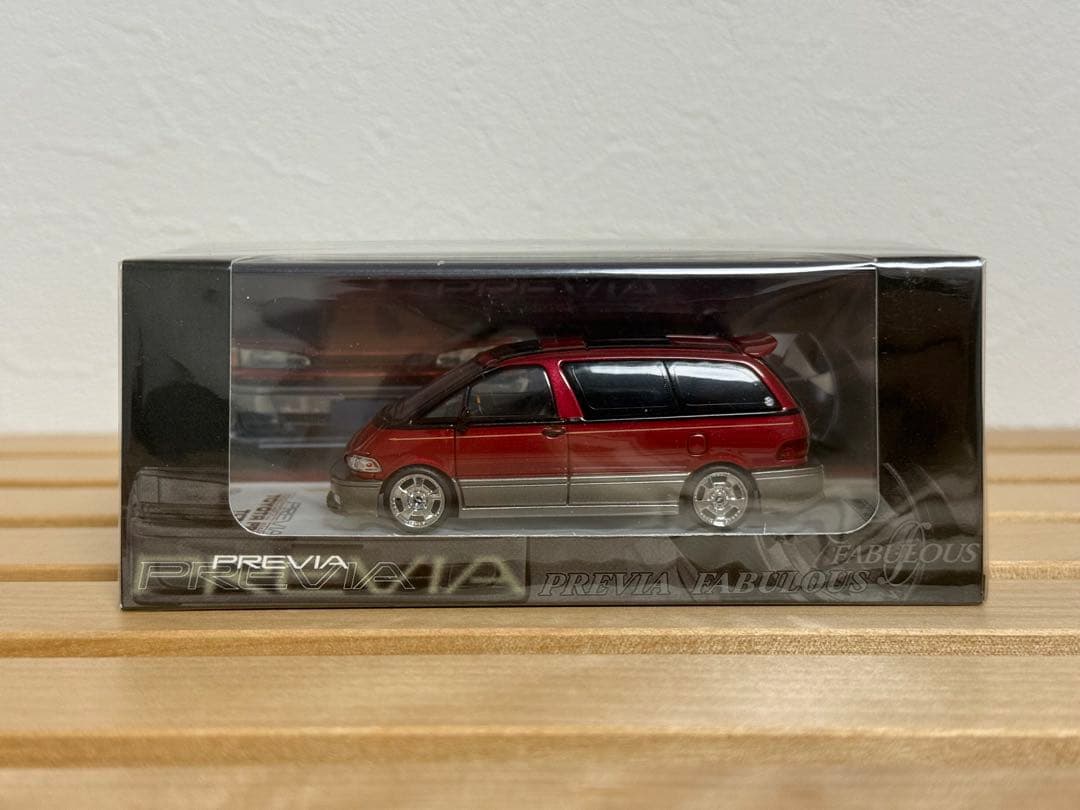 Fabulous 1/64 toyota previa (レッド)