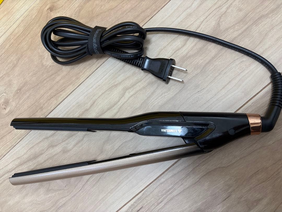 【最終値下げ】HAIRBEAURON 4D Plus ストレートヘアアイロン