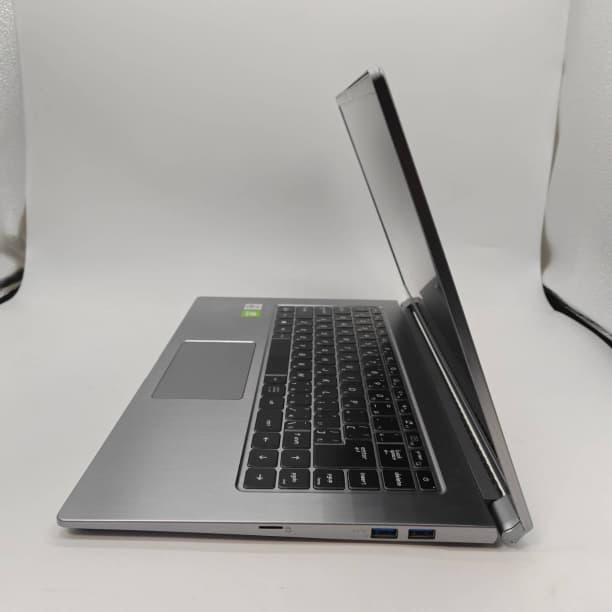 グラボ有 第10世代 i7 SSD512GB フルHD 15 16GB オフィス