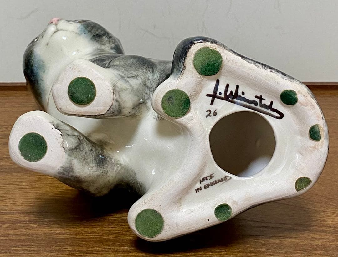 モデルNo.26 ウィンスタンレイキャット　初期作品　キジトラ猫　貫入無し❣️