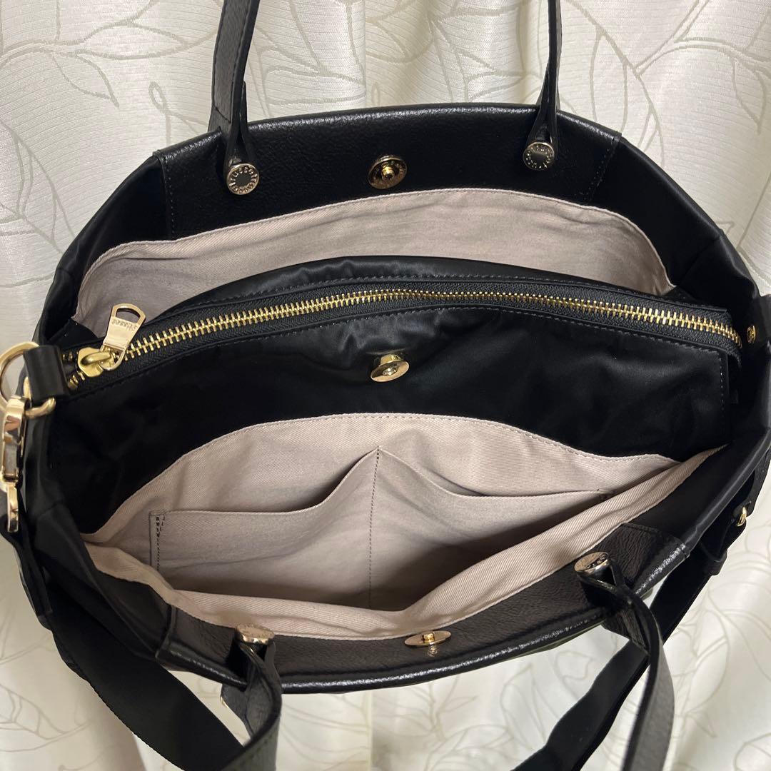 超美品ラシット今期A4入るポケット多数三層構造メタルロゴ2wayバッグ