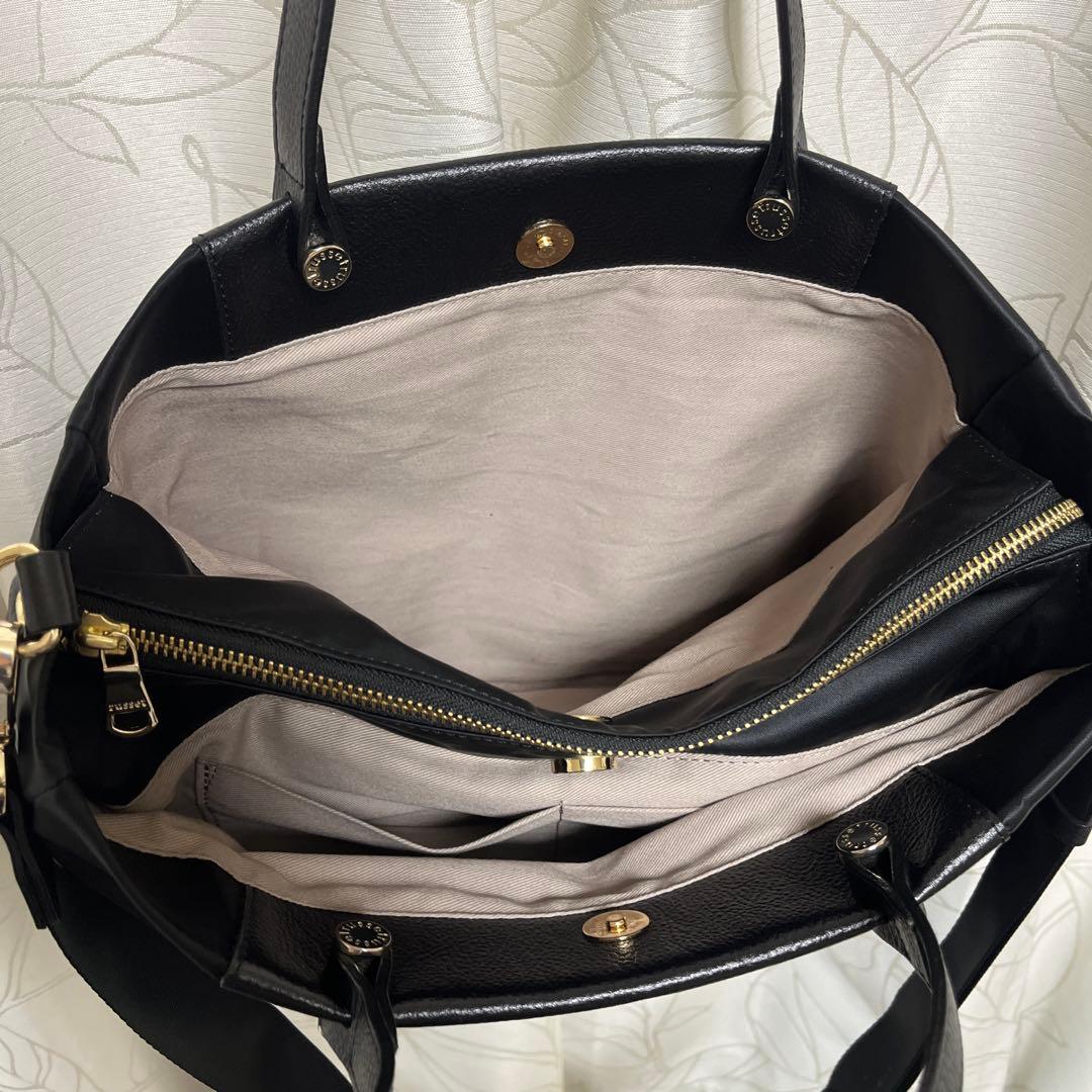 超美品ラシット今期A4入るポケット多数三層構造メタルロゴ2wayバッグ