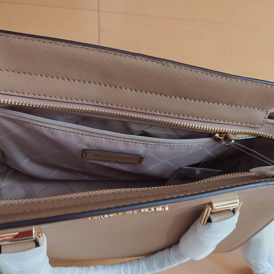 MICHAEL KORS ベージュ ハンドバッグ