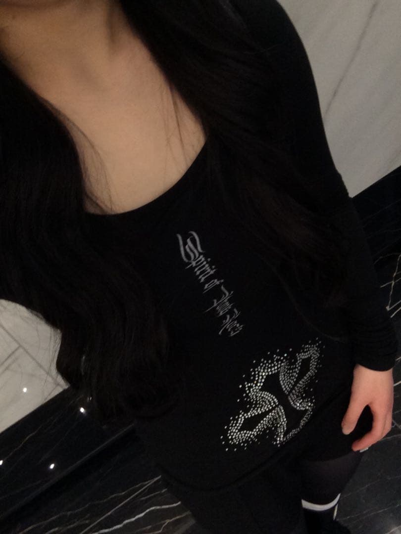 Hillda Cross Hotfix Long Sleeve 韓国ファッション