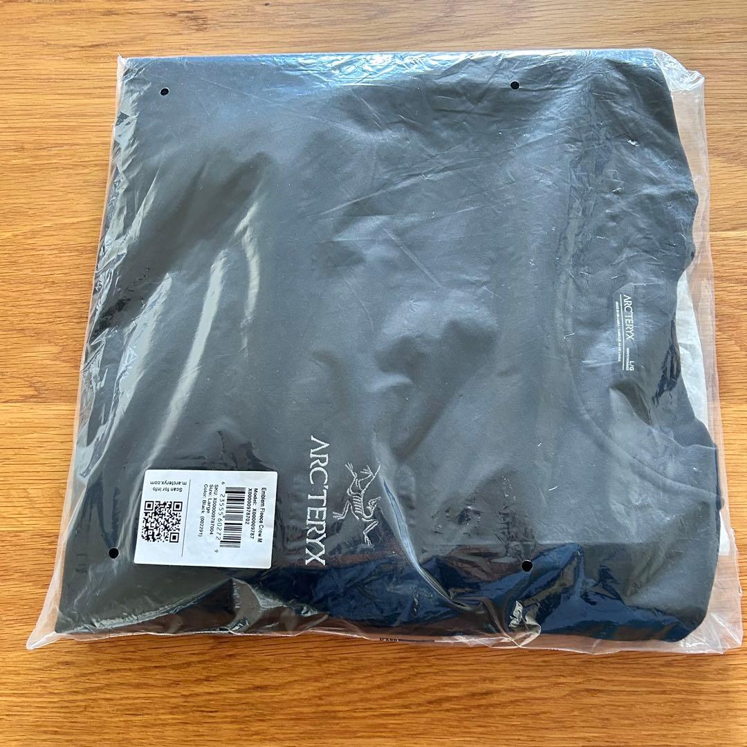 た*な様 入手困難！新品未使用！アークテリクス　エンブレムフリースクルー