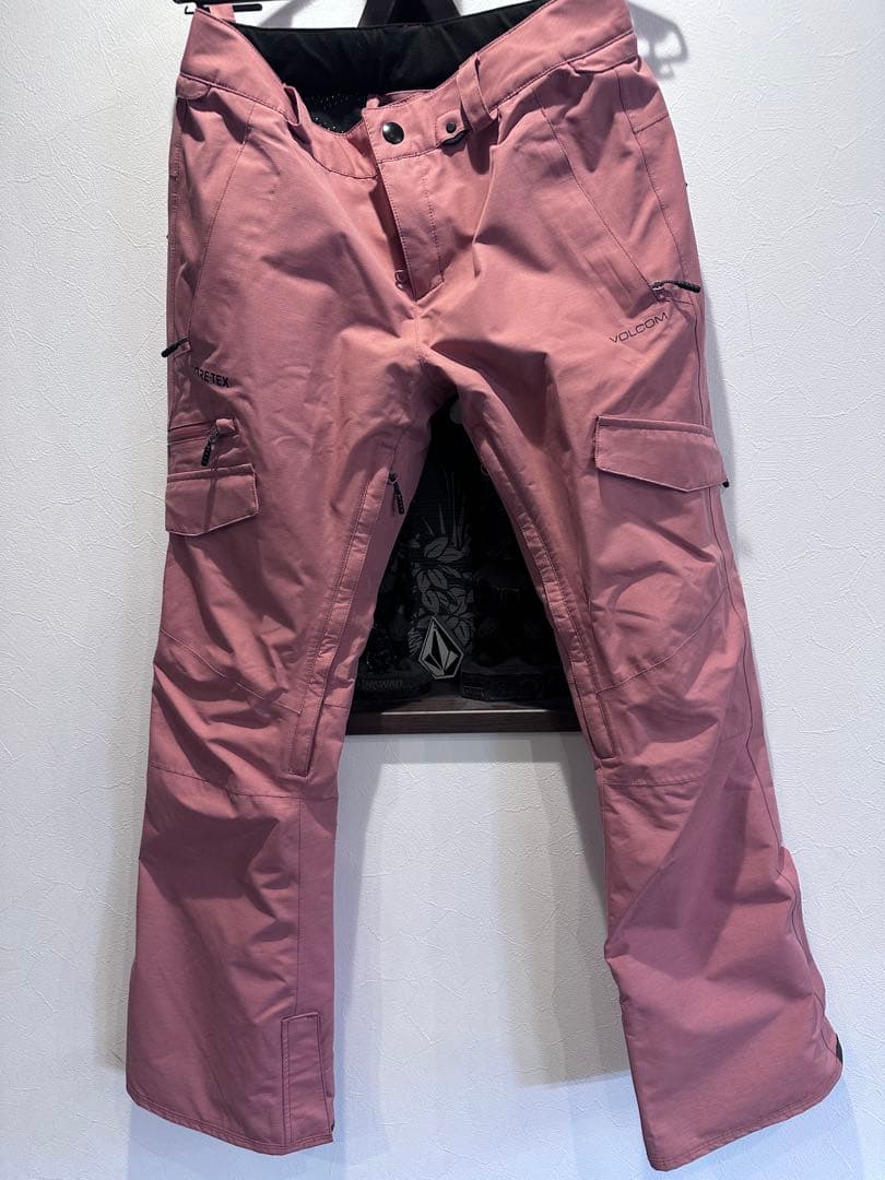 VOLCOM ウーマンズ用　スノーボードウェア　サイズM