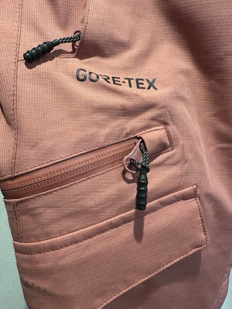 VOLCOM ウーマンズ用　スノーボードウェア　サイズM