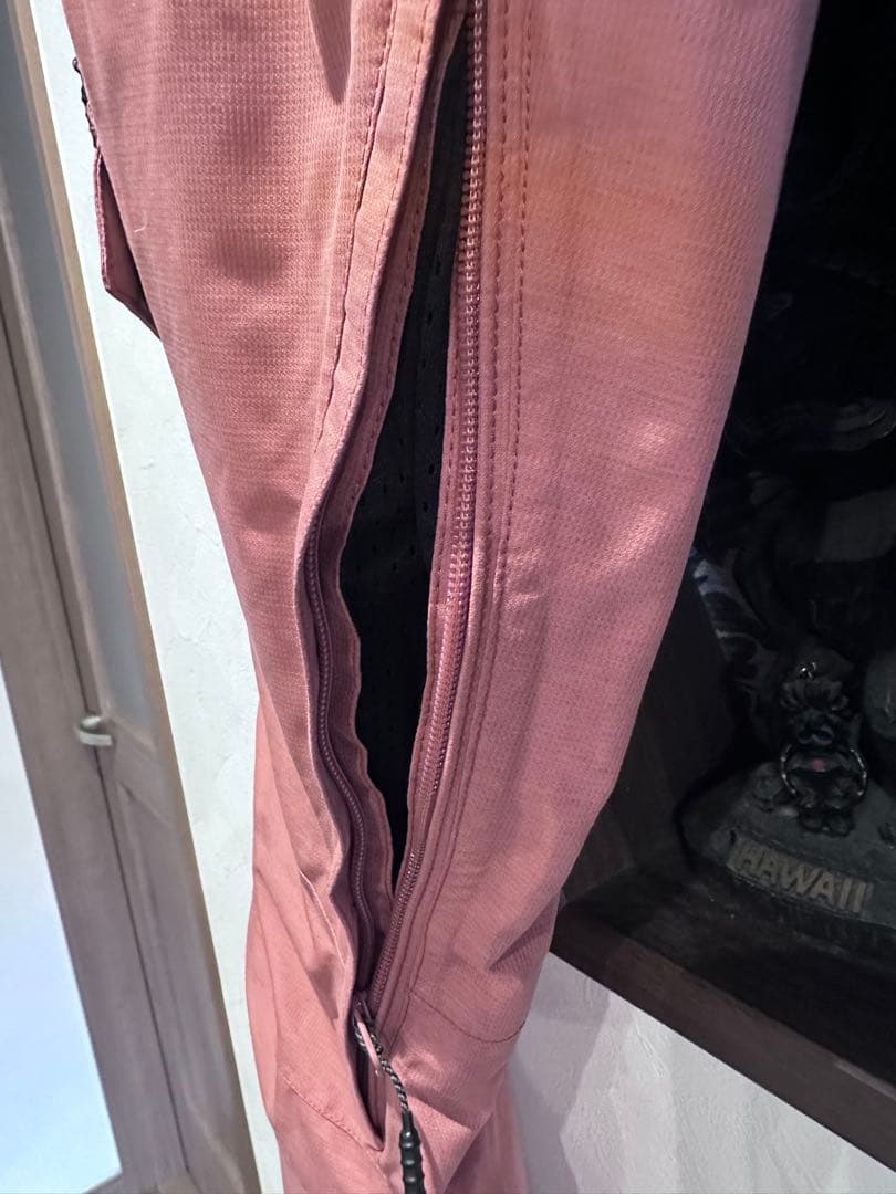 VOLCOM ウーマンズ用　スノーボードウェア　サイズM