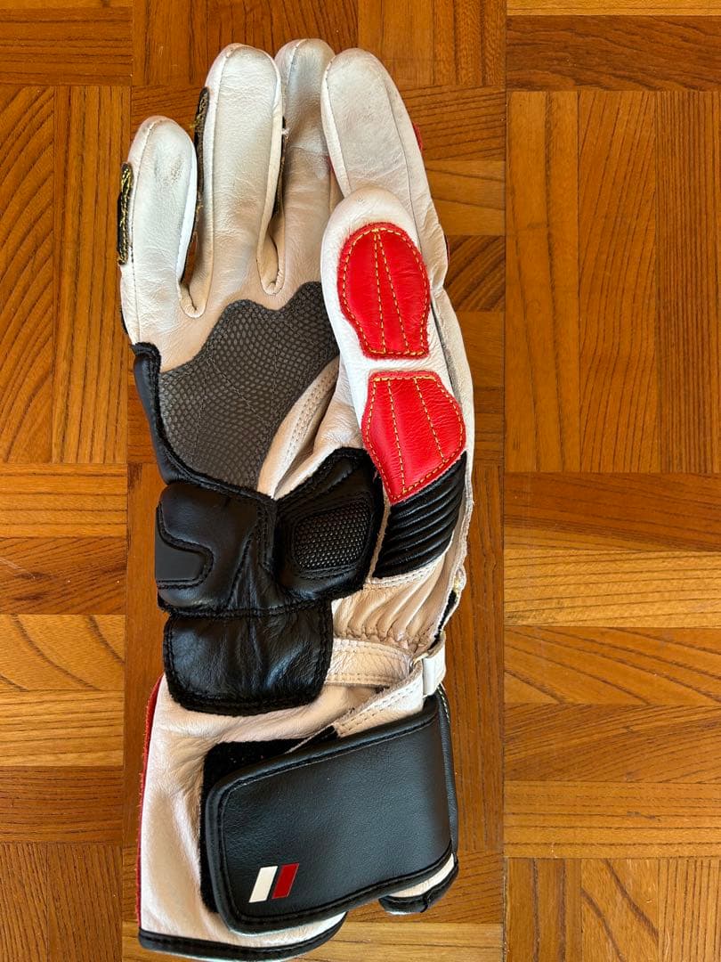 しころ　クシタニ　GPVレーシンググローブ2