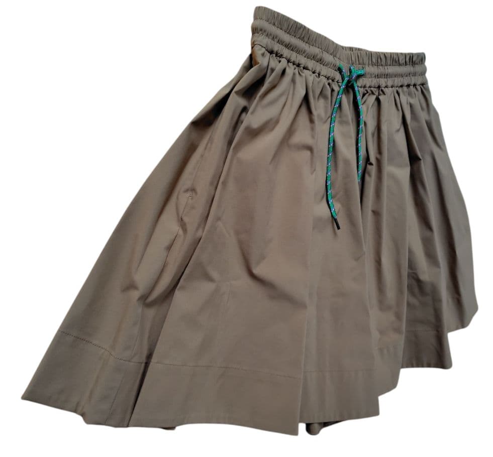 【yori】25商品新品　撥水フェスショートパンツ　36 キャメル