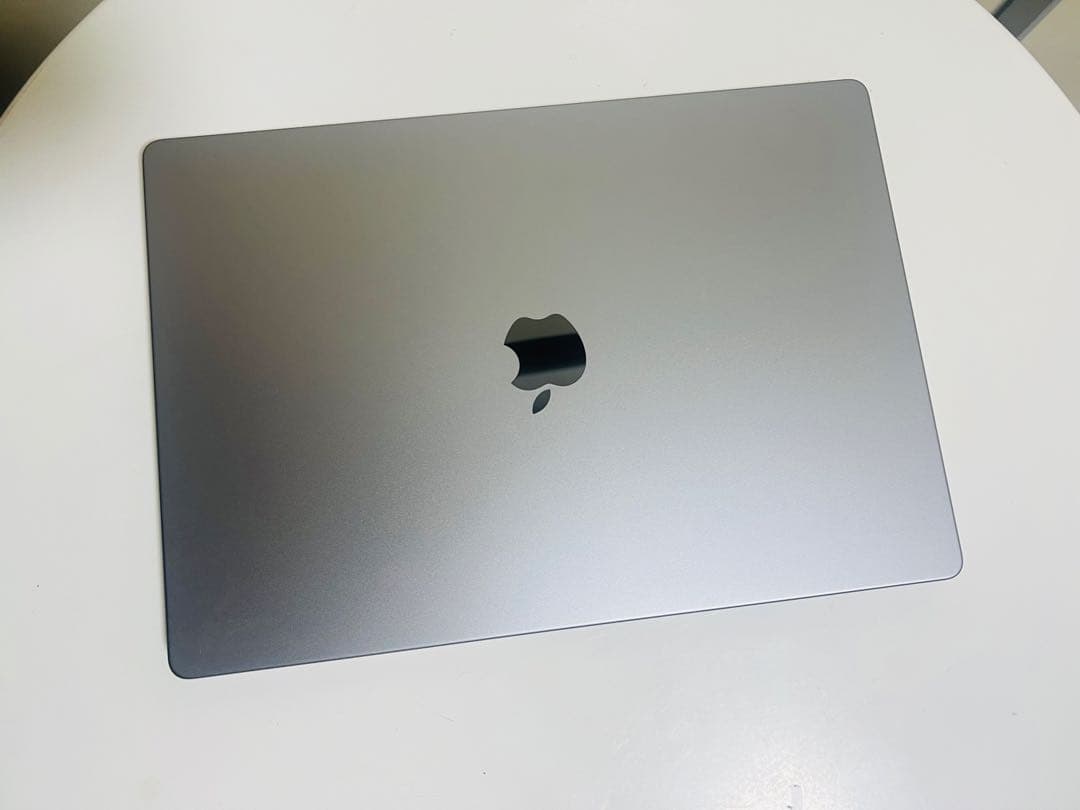 Macbook M1 Pro 16インチ 2021 16GB/ 512GB
