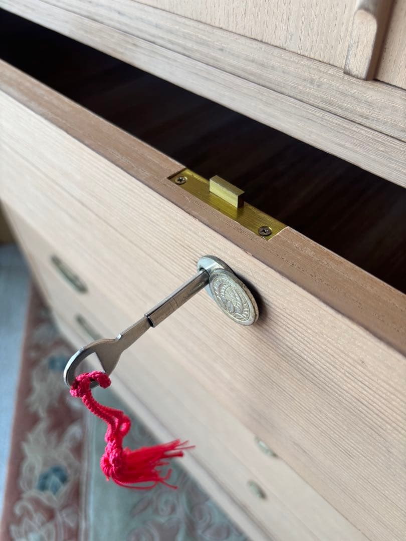 【専用】総桐箪笥 可動棚付き 収納力抜群