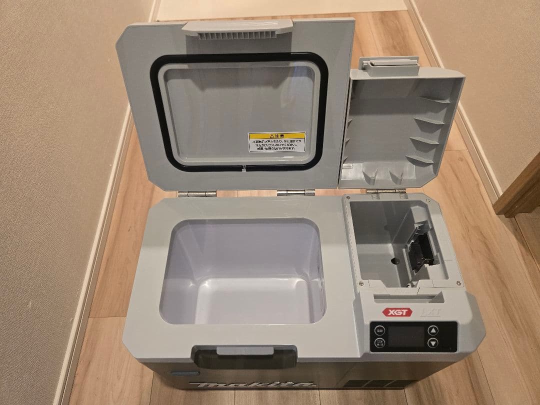 マキタ　冷温庫　CW003G