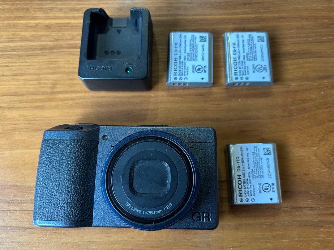RICOH GR3x Urban Edition本体 バッテリー3個
