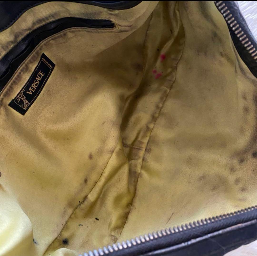 ヴェルサーチ ホーボー ショルダーバック メデューサ レザー スタッズ 黒