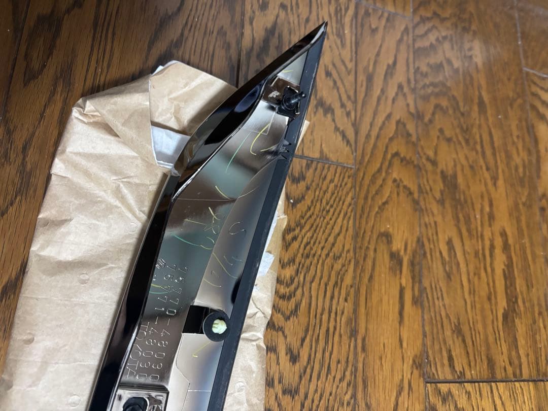 60ハリアー前期フードガーニッシュメッキ