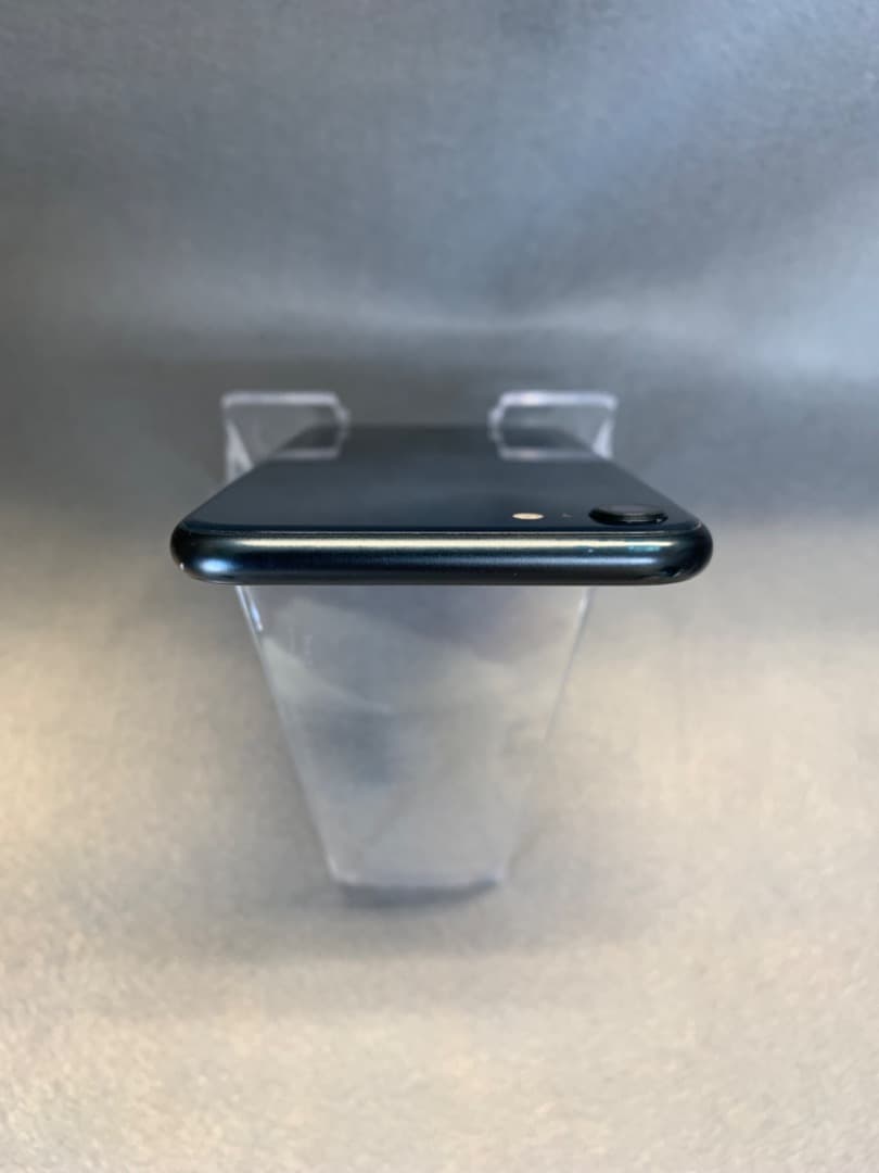 中古美品 国内版 SIMフリー iPhoneSE 第3世代 128GB