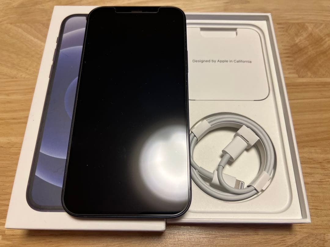 美品 iPhone 12 ブラック 64GB 本体 箱・充電ケーブル付き