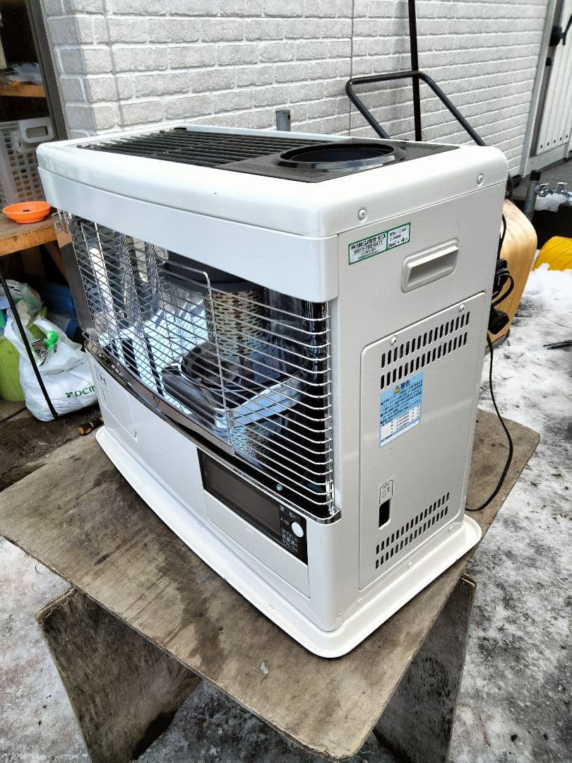 取り切れない傷汚れあり引き取り及び近郊配達限定出品床暖石油ストーブ20年式中古品