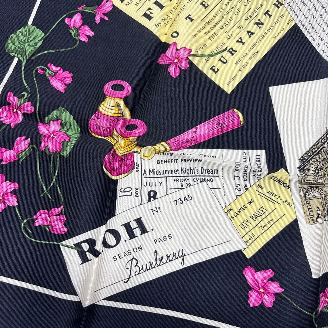 0527 バーバリー　大判ハンカチ　扇子　希少　レア　未使用　タグ付き.