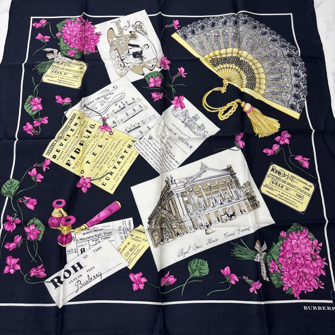 0527 バーバリー　大判ハンカチ　扇子　希少　レア　未使用　タグ付き.