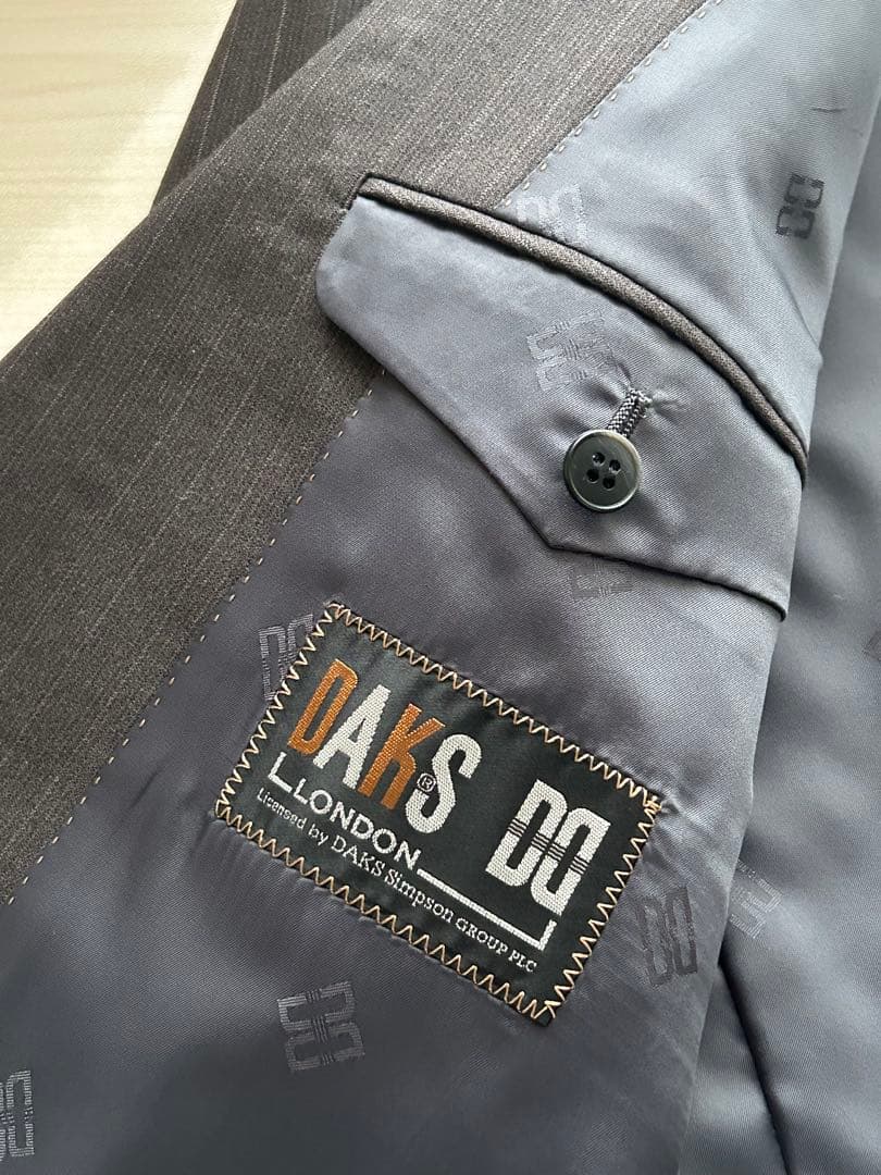 最終お値下げ‼️新品　ダックス　DAKS スーツA7 毛100% ダークグレー