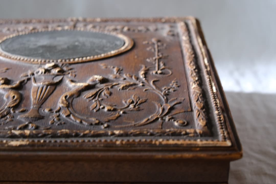 フランスアンティーク｜ネオ・ルネサンス様式の木箱