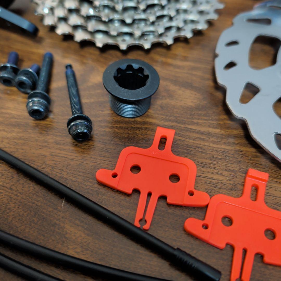 ね*い様 【新品】SHIMANO シマノ 105 R7020 油圧ディスク コン