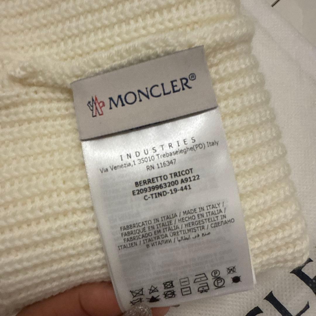 MONCLERニット帽