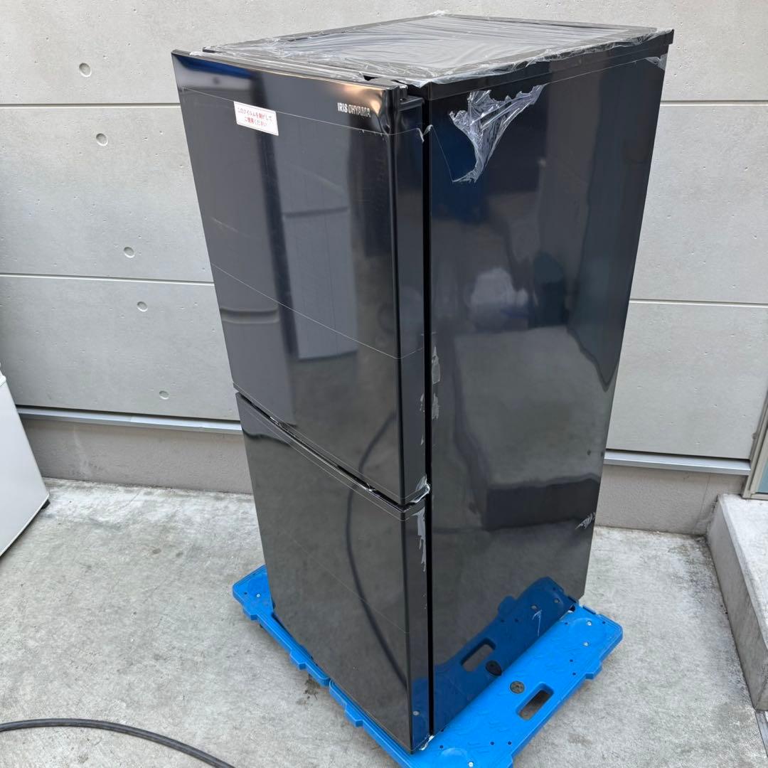 223⭐️2025年製★新品、未使用品★アイリス　冷蔵庫　ブラック　黒　一人暮らし