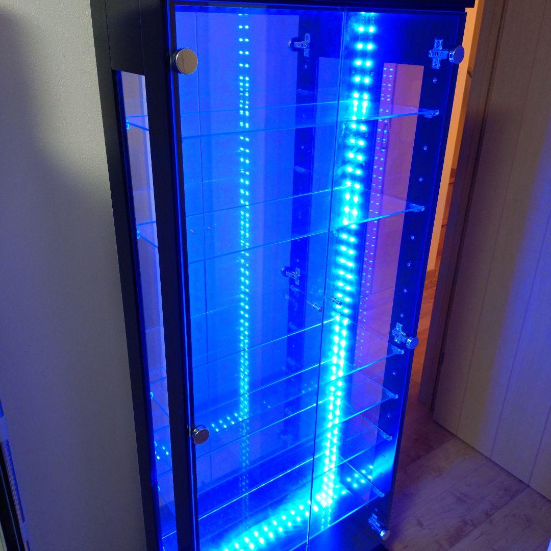 LEDライト、鍵付きコレクションケース 7段