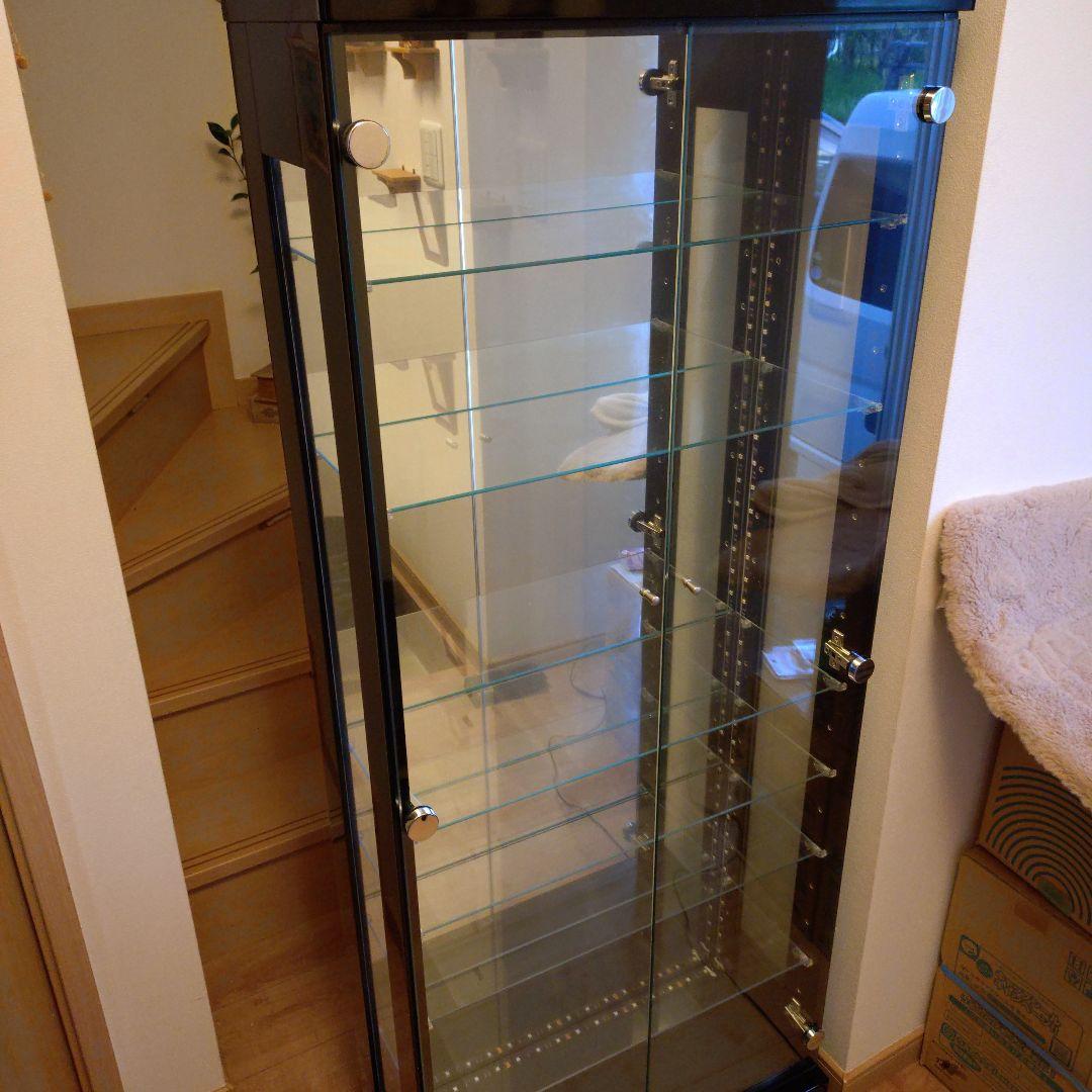 LEDライト、鍵付きコレクションケース 7段