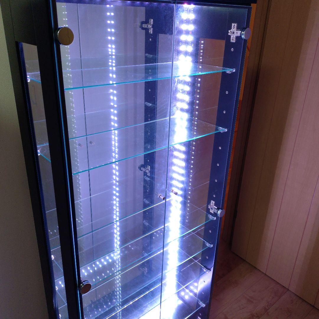 LEDライト、鍵付きコレクションケース 7段