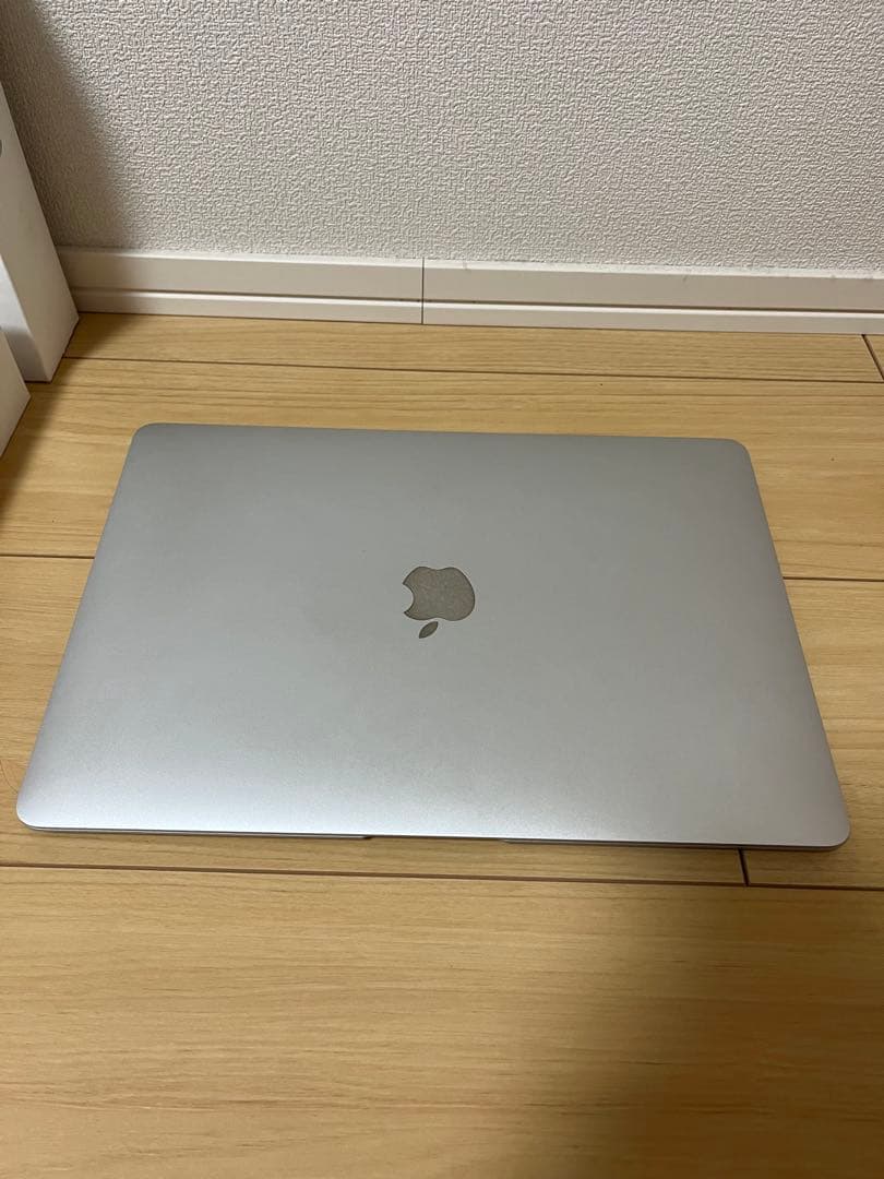 【値下げ】MacBook Air 13インチ i5シルバー 付属品付き