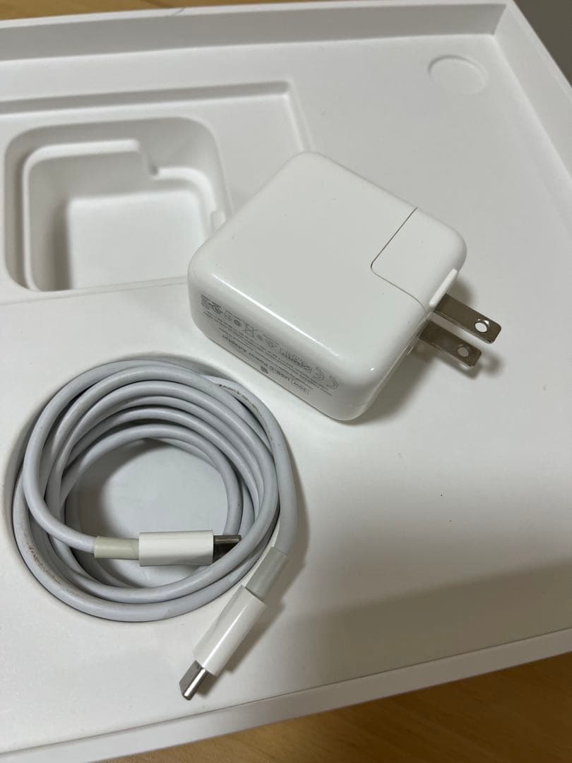 【値下げ】MacBook Air 13インチ i5シルバー 付属品付き