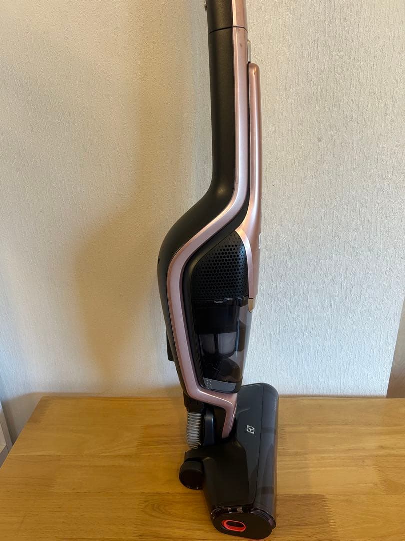Electroluxエルゴラピードパワープロコードレス掃除機ZB3414AK