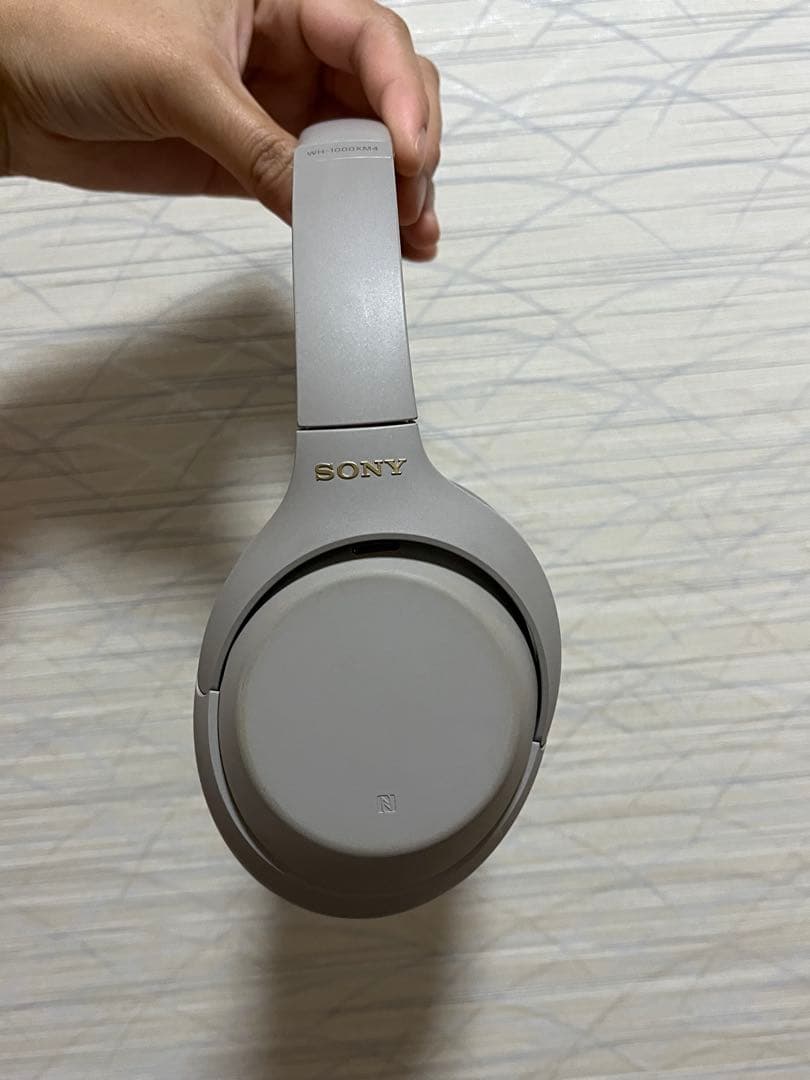 SONY ワイヤレスヘッドホン ホワイトWH-1000XM4