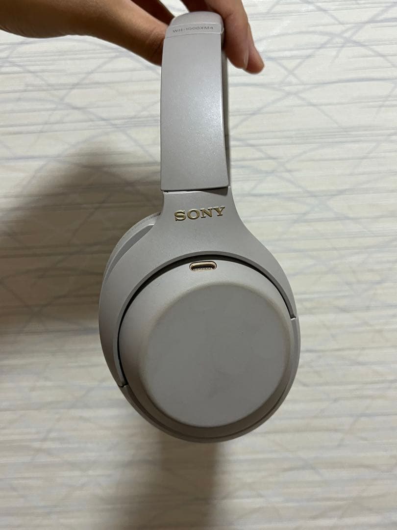 SONY ワイヤレスヘッドホン ホワイトWH-1000XM4
