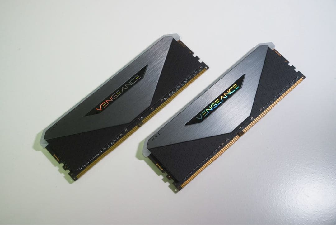 VENGEANCE RGB RT 32GB DDR4 3600MHz ブラック