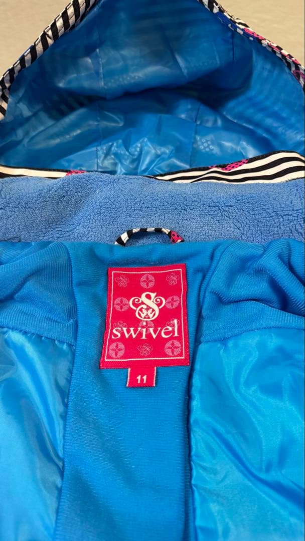 美品　swivel スノボウェア　11号　ディズニー　コラボ