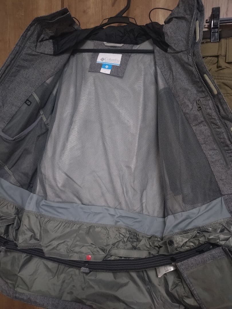 コロンビア　OMNI-TECH　ウィンタースポーツウェア　スノボ　上下　M