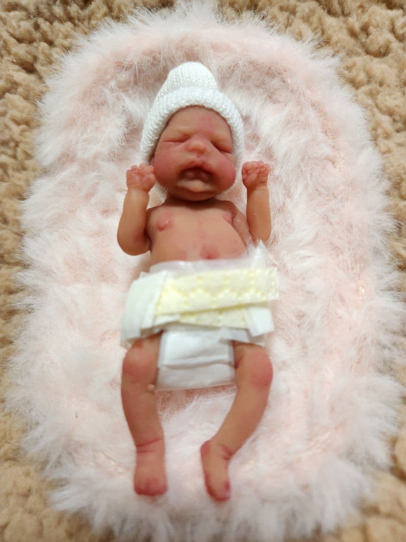 【m&mページ】　リボーンドール　【新品】フルシリコンベビー　海外作家