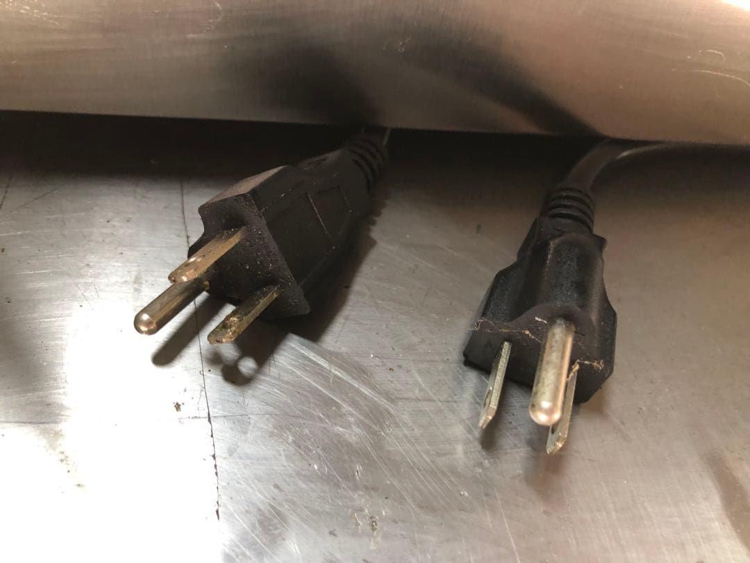 卓上電気フライヤー　2槽式　100V×2 6L×2