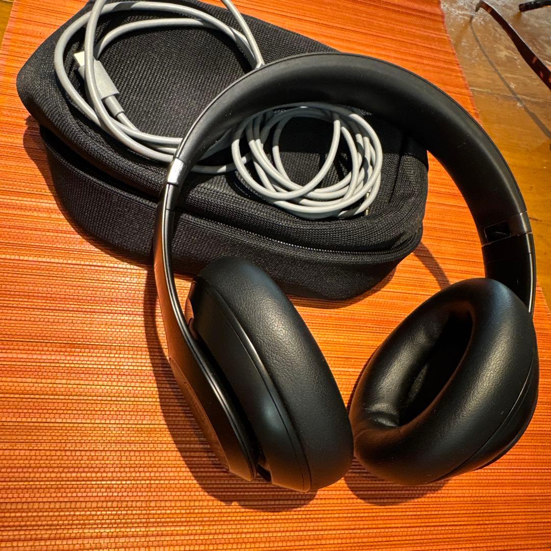 【美品】Beats Studio Pro ヘッドホンブラック
