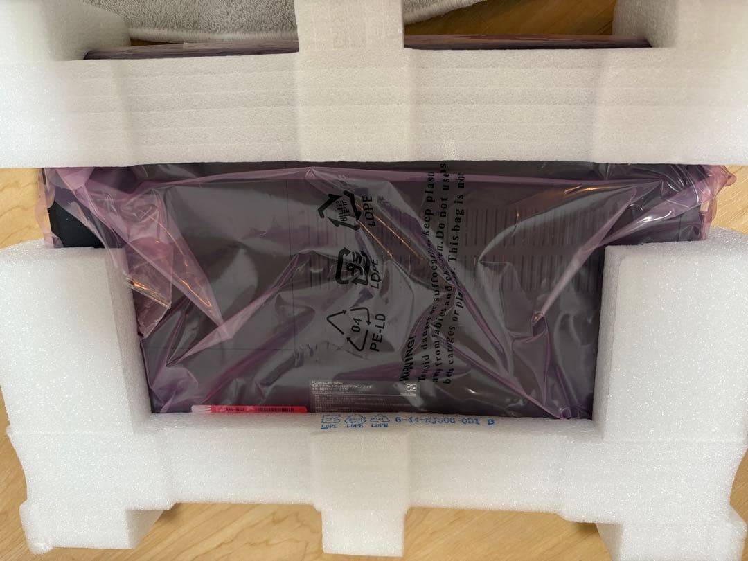 ［未使用品］FRONTIER ノートPC シルバー