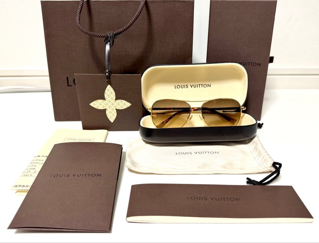 ■おにぎり■✨美品⚜️LOUIS VUITTON⚜️サングラス LV