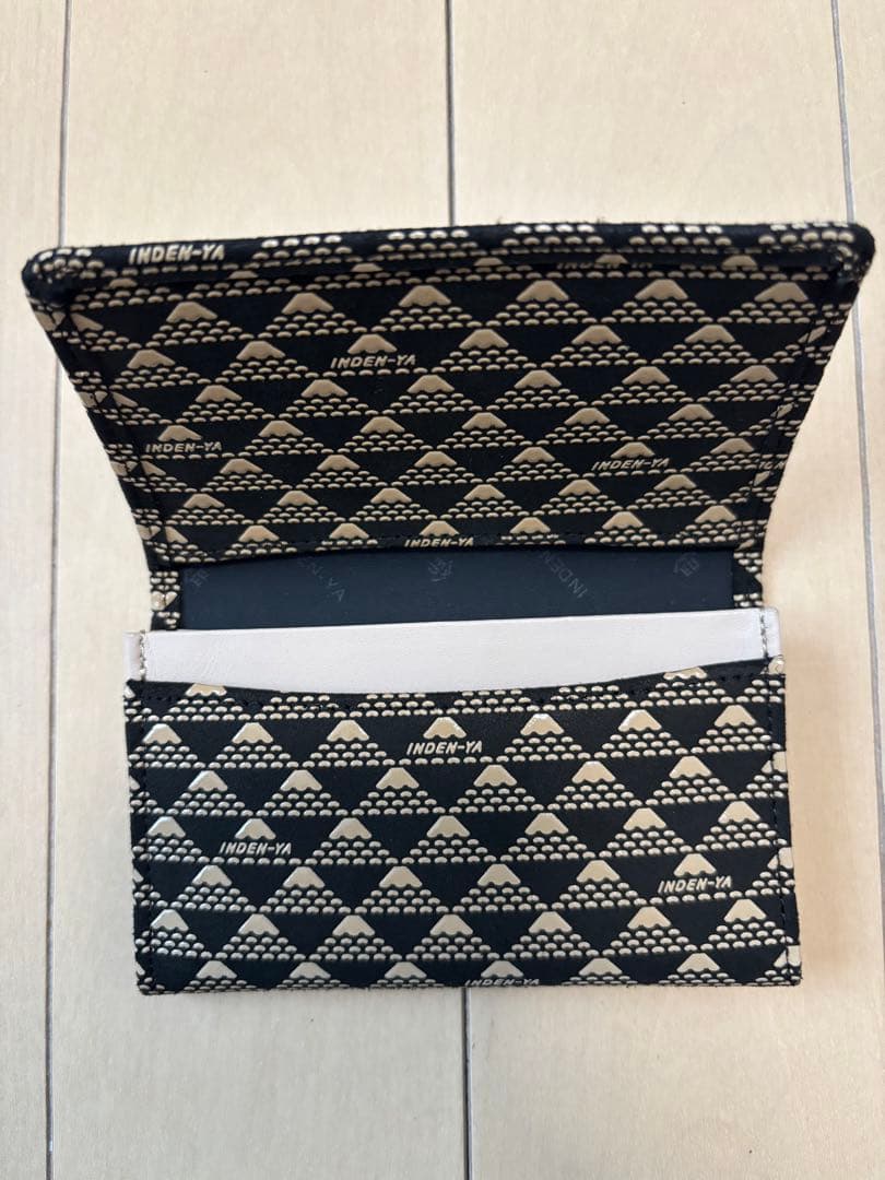 印傳屋 名刺入れ 富士山模様