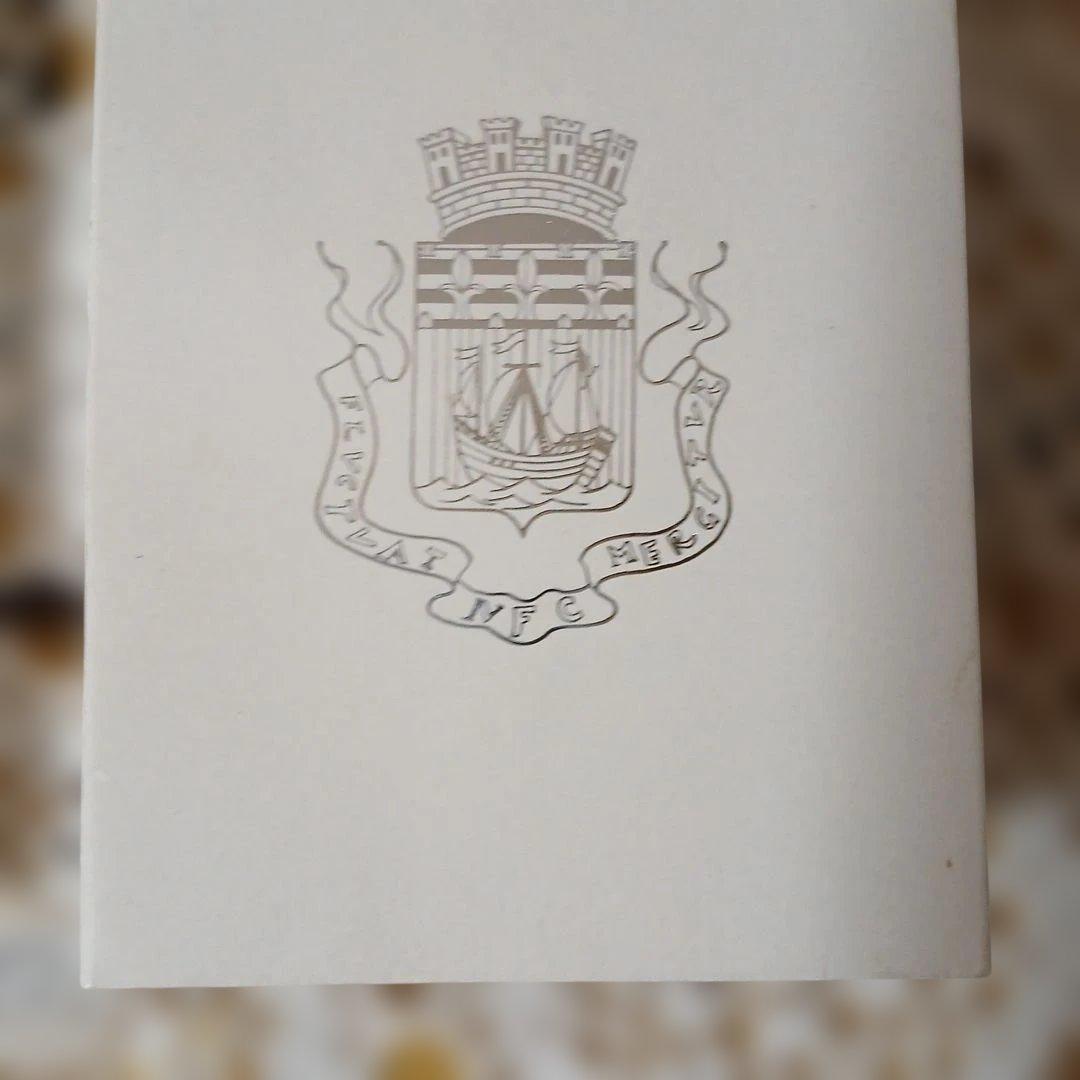 Junjun レッド系装飾的時計内蔵型ネックレス