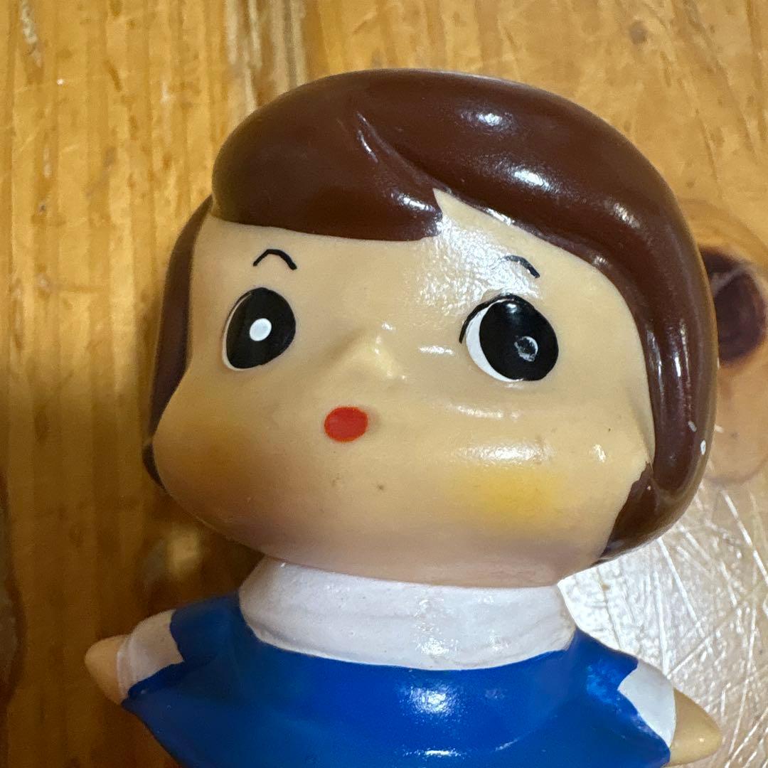 愛媛相互銀行 貯金箱　女の子　白泉社